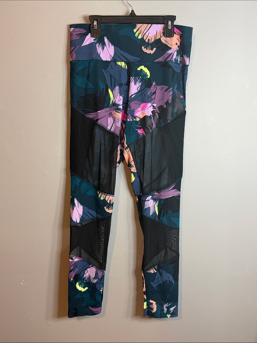 PINK Victoria's Secret Teal Floral Mesh Panel Leggings